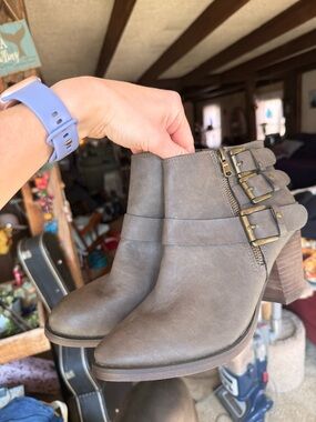 Mossimo Gray Triple Buckle Moto Ankle Boots - Size 8.5